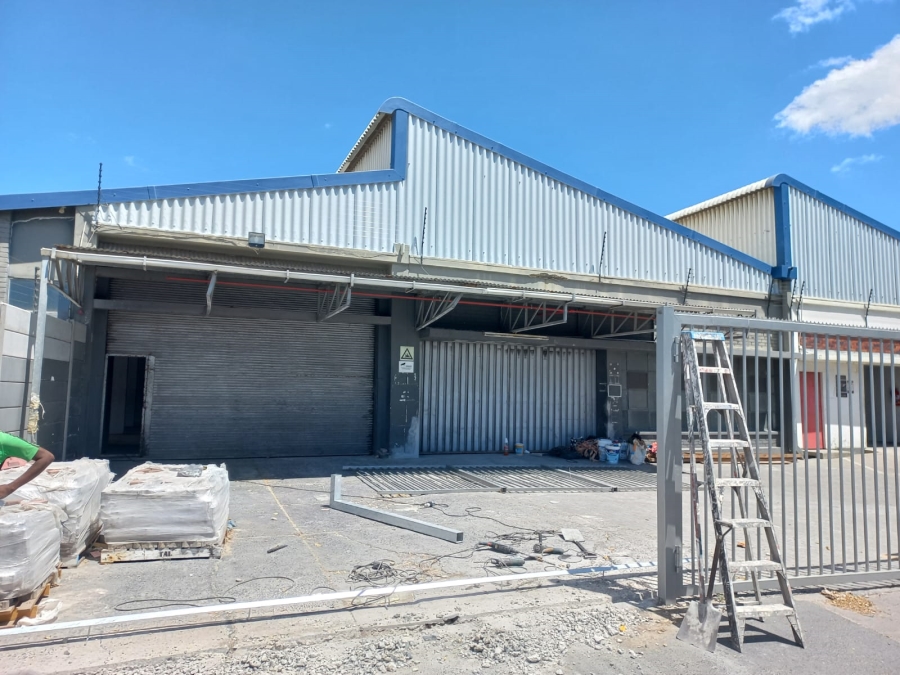 To Let commercial Property for Rent in Paarden Eiland Western Cape